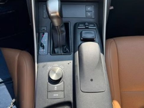 Used 2016 Lexus IS 350 w/ Navigation System Package RWD image 17