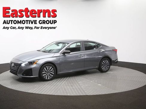 Used 2024 Nissan Altima 2.5 SV FWD image 56