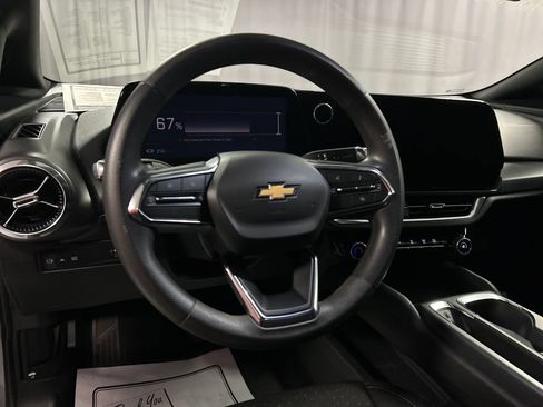 Used 2025 Chevrolet Equinox EV LT FWD image 14