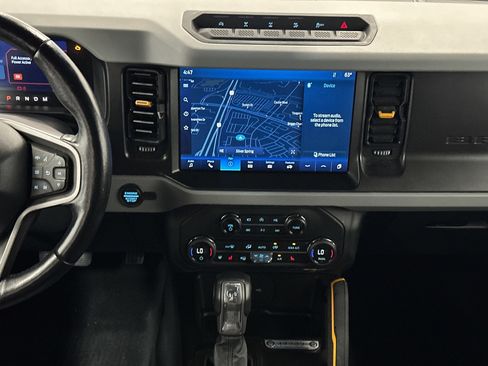 Used 2021 Ford Bronco Badlands image 19