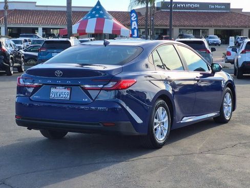 Used 2025 Toyota Camry LE image 5