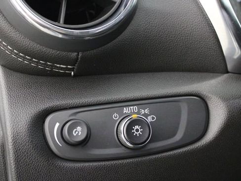 Used 2023 Chevrolet Blazer LT image 18