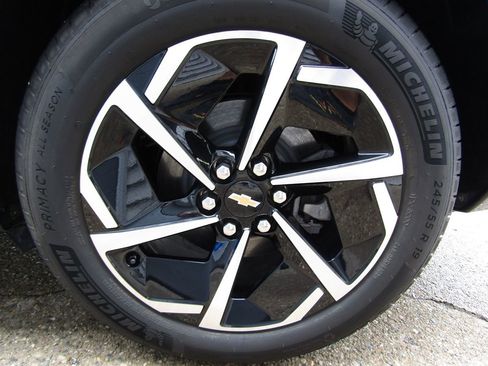 Used 2024 Chevrolet Equinox EV LT image 36