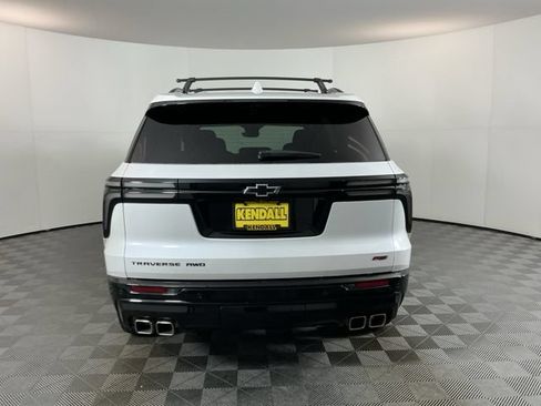 Used 2025 Chevrolet Traverse RS AWD/4WD image 6