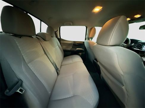 Used 2022 Toyota Tacoma SR5 image 25