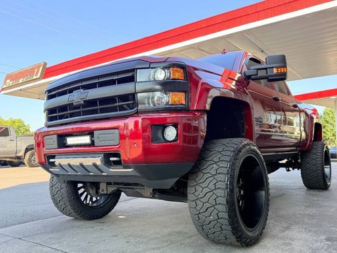 Used 2019 Chevrolet Silverado 3500 High Country w/ Duramax Plus Package AWD/4WD image 18