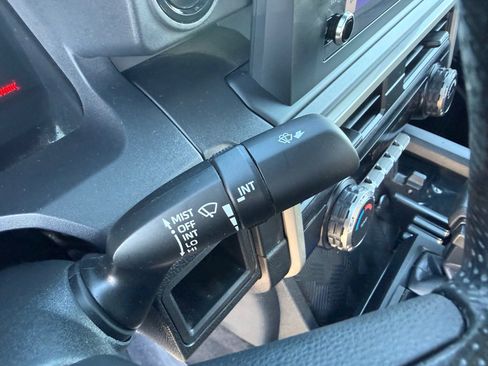 Used 2024 Toyota Tacoma SR image 16