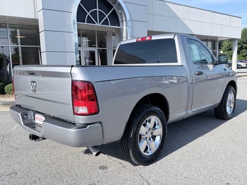 Used 2019 RAM 1500 Express RWD image 6