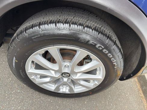 Used 2022 Nissan Rogue Sport S image 9