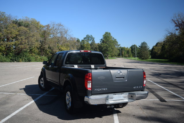 Used 2010 Nissan Frontier SE AWD/4WD image 7
