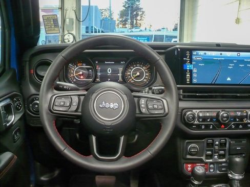 Certified 2024 Jeep Wrangler Unlimited Rubicon w/ Technology Group image 10