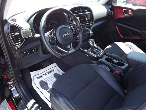 Used 2020 Kia Soul GT-Line Turbo FWD image 9
