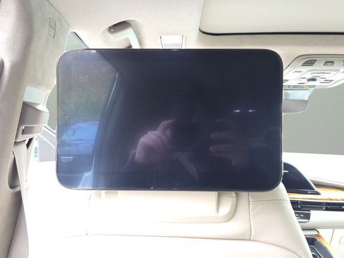 Certified 2024 Cadillac Escalade Sport Platinum w/ Heavy-Duty Trailer Package image 20