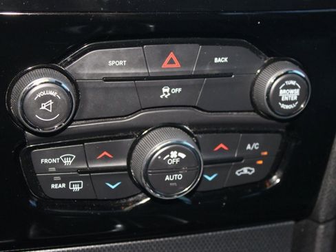 Used 2016 Chrysler 300 S image 16