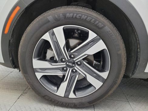 Used 2023 Kia Sorento EX AWD/4WD image 31