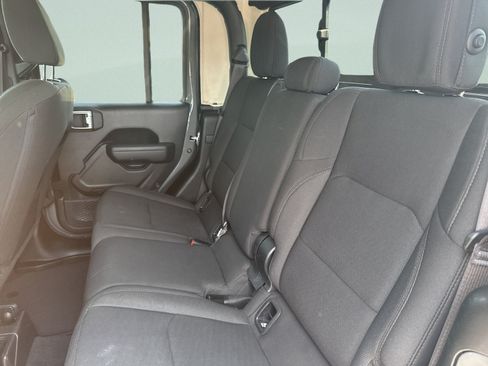 Used 2023 Jeep Gladiator Sport AWD/4WD image 24