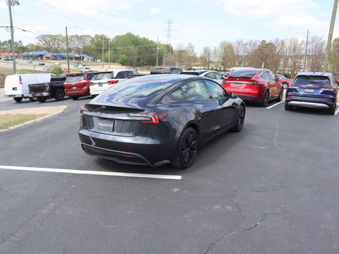 Used 2024 Tesla Model 3 Standard Range image 10