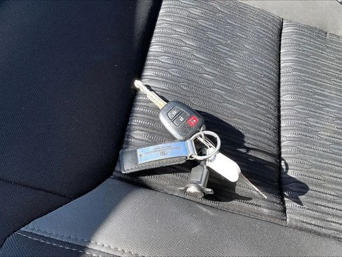 Used 2021 Toyota Tundra SR5 image 11