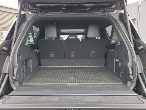 New 2025 Lincoln Navigator L Reserve w/ Jet Appearance Package AWD/4WD image 11