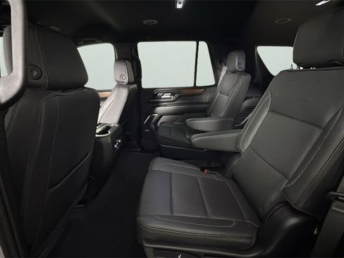 Used 2025 GMC Yukon Denali image 43