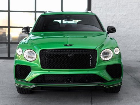 Used 2025 Bentley Bentayga image 17