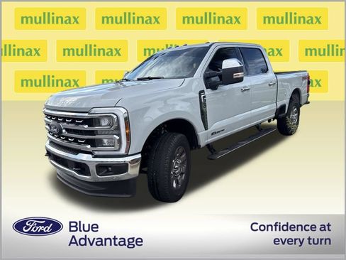 Used 2026 Ford F350 Lariat w/ Lariat Ultimate Package AWD/4WD image 2