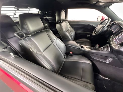 Used 2022 Dodge Challenger SXT w/ Plus Package image 26