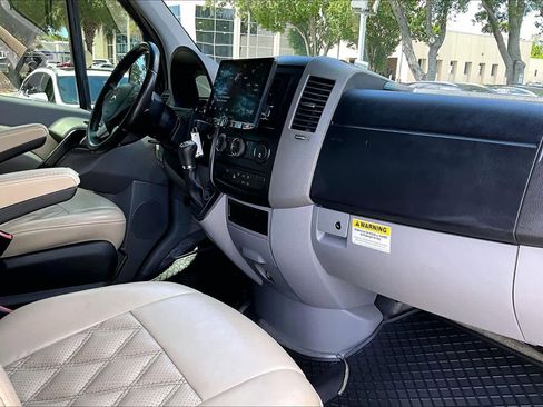 Used 2017 Mercedes-Benz Sprinter 3500 image 18
