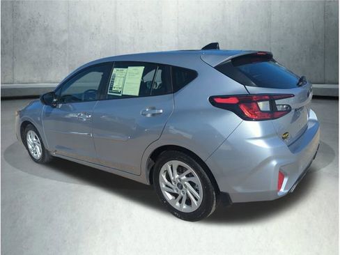 Used 2025 Subaru Impreza 2.0i image 3