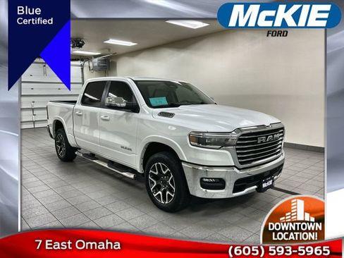 Used 2025 RAM 1500 Laramie AWD/4WD image 1