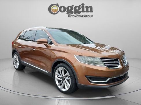 Used 2017 Lincoln MKX Black Label w/ Driver Assistance Package image 7