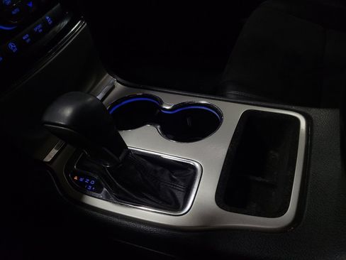 Used 2019 Jeep Grand Cherokee Altitude image 26