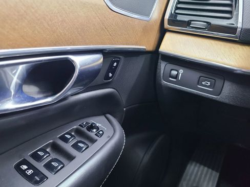 Used 2018 Volvo XC90 T6 Inscription w/ Convenience Package image 30
