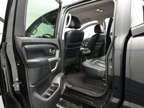 Used 2016 Nissan Titan SL image 13