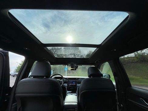 New 2025 Jeep Grand Cherokee L Limited w/ Black Appearance Package image 26