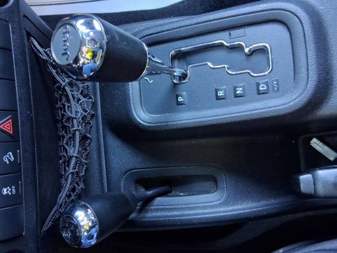 Used 2013 Jeep Wrangler Sport w/ Connectivity Group image 14