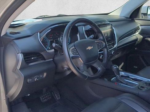 Used 2019 Chevrolet Traverse Premier w/ Driver Confidence II Package FWD image 10