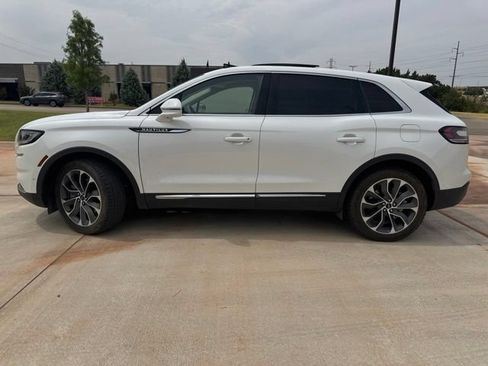 Used 2023 Lincoln Nautilus Reserve AWD/4WD image 8