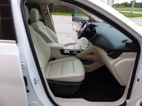 Used 2023 Buick Envision Avenir AWD/4WD image 60