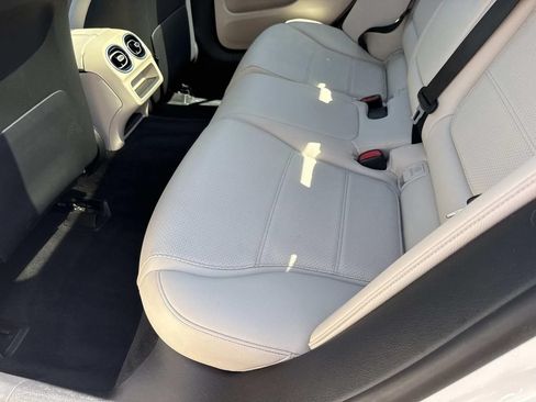 Used 2023 Mercedes-Benz C 300 Sedan image 15
