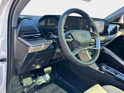 New 2025 Audi Q5 Prestige image 19