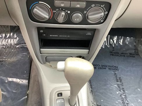 Used 2002 Toyota Corolla CE image 19