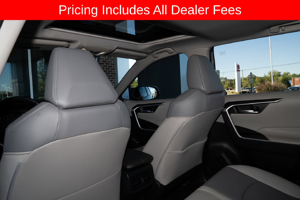 Used 2024 Toyota RAV4 XLE Premium FWD image 10
