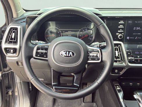 Used 2021 Kia Sorento S FWD image 28