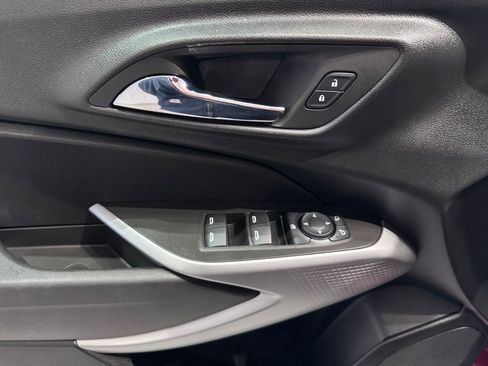 Certified 2024 Chevrolet Trax RS image 22