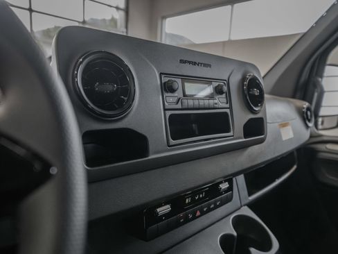 New 2025 Mercedes-Benz Sprinter 3500 image 32