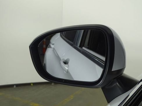 Used 2024 Mitsubishi Outlander SE image 37