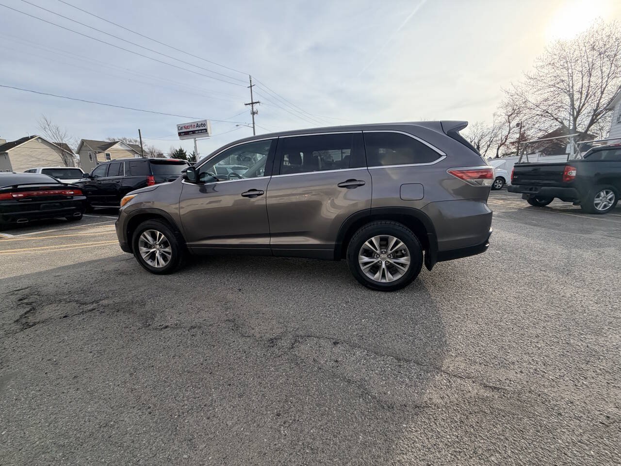 Used 2015 Toyota Highlander Plus AWD/4WD image 37