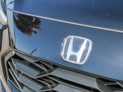 Certified 2025 Honda HR-V Sport image 10