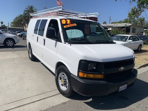 Used 2007 Chevrolet Express 2500 w/ Power and Light Package RWD image 10